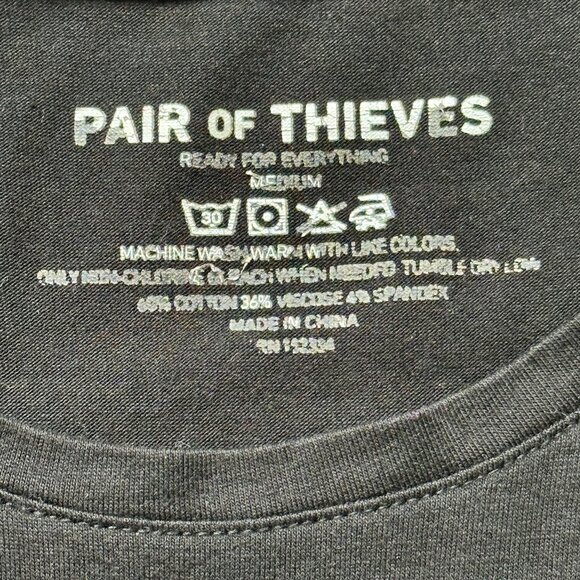 Pair of Thieves Shes A Catch Tshirt Black M Crew Neck Short Sleeve Harry Potter - Picture 7 of 7